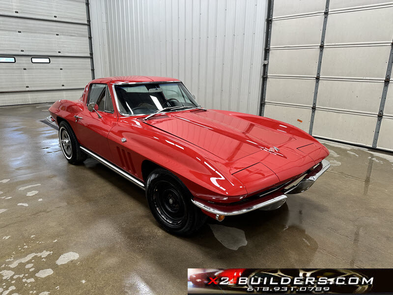 Chevrolet-Corvette-1965-2