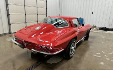 Chevrolet-Corvette-1965-3