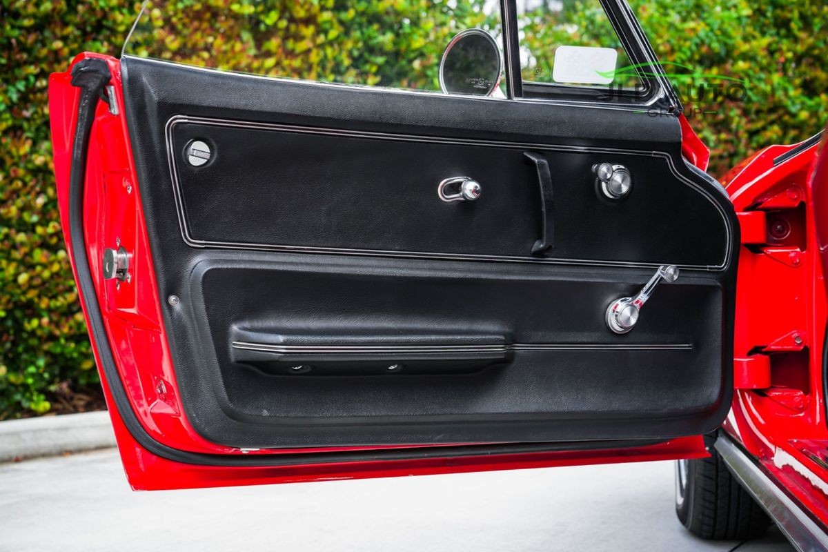 Chevrolet-Corvette-1965-30