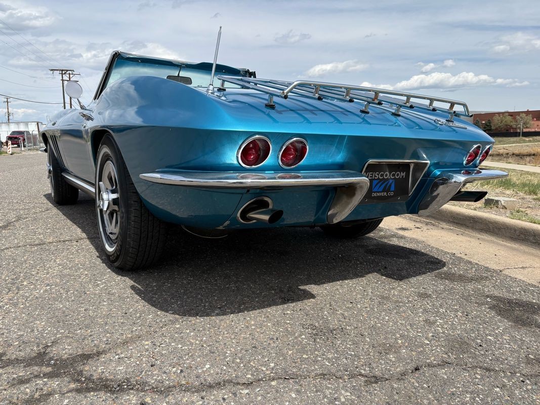 Chevrolet-Corvette-1965-30