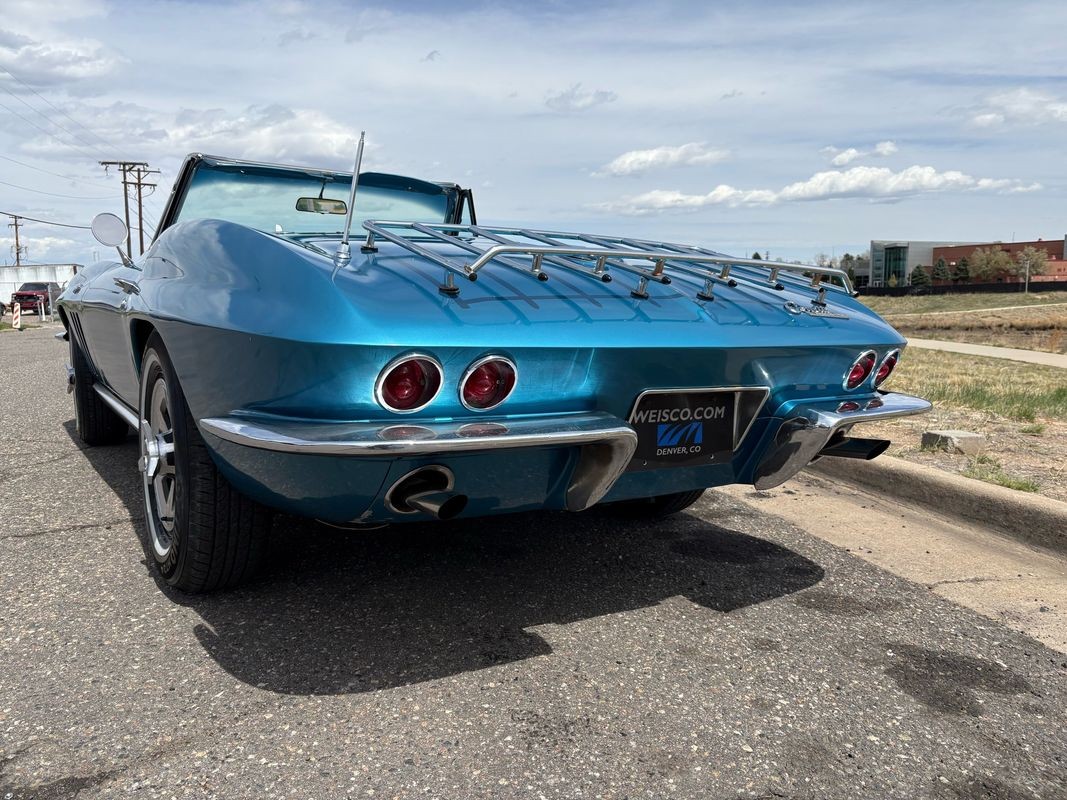 Chevrolet-Corvette-1965-31