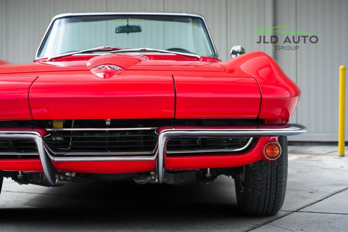 Chevrolet-Corvette-1965-38