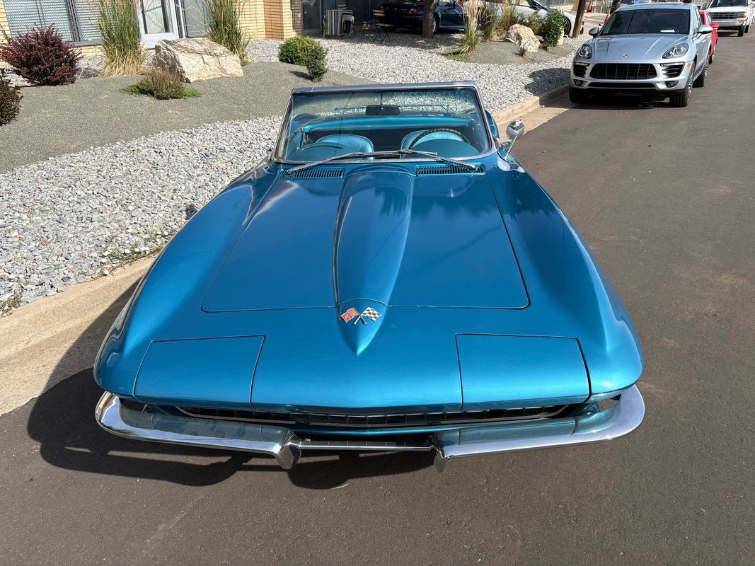 Chevrolet-Corvette-1965-6