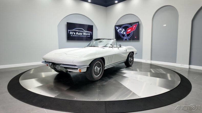 Chevrolet-Corvette-1965-6