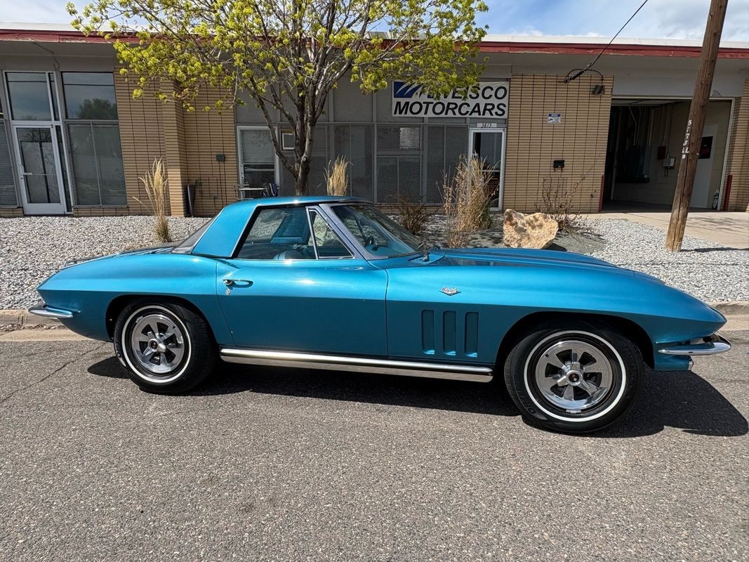 Chevrolet-Corvette-1965-9