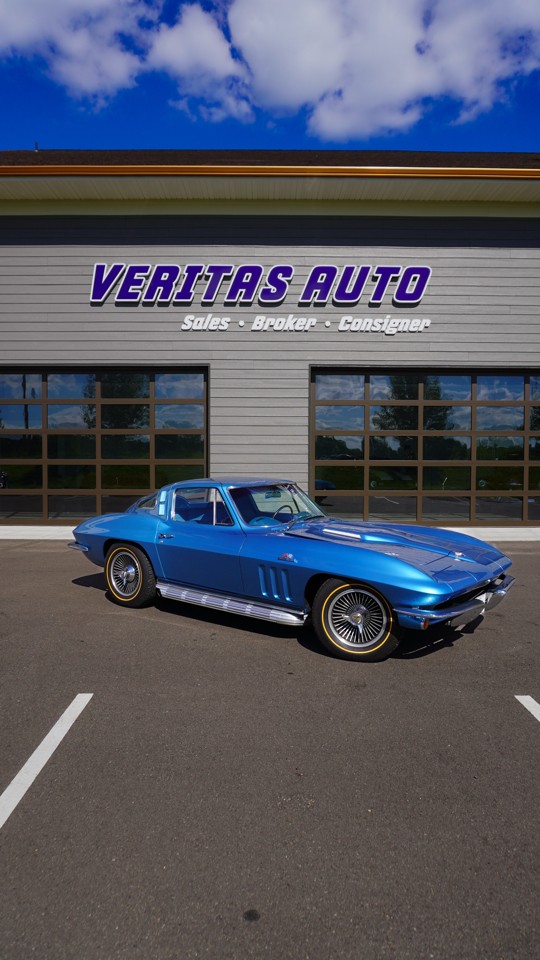 Chevrolet-Corvette-1965-Classic-Car-13