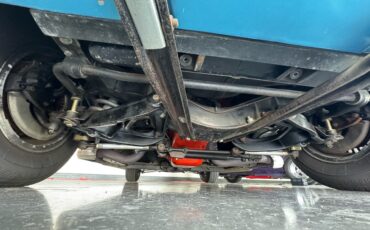 Chevrolet-Corvette-1965-Classic-Car-22