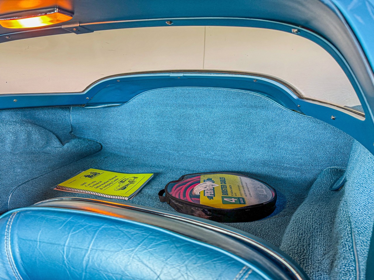 Chevrolet-Corvette-1965-Classic-Car-25