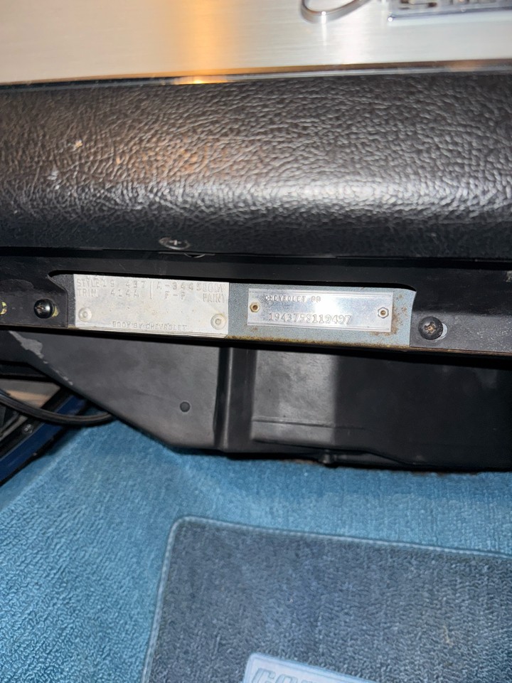 Chevrolet-Corvette-1965-Classic-Car-27