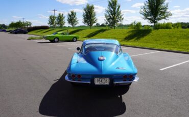 Chevrolet-Corvette-1965-Classic-Car-4