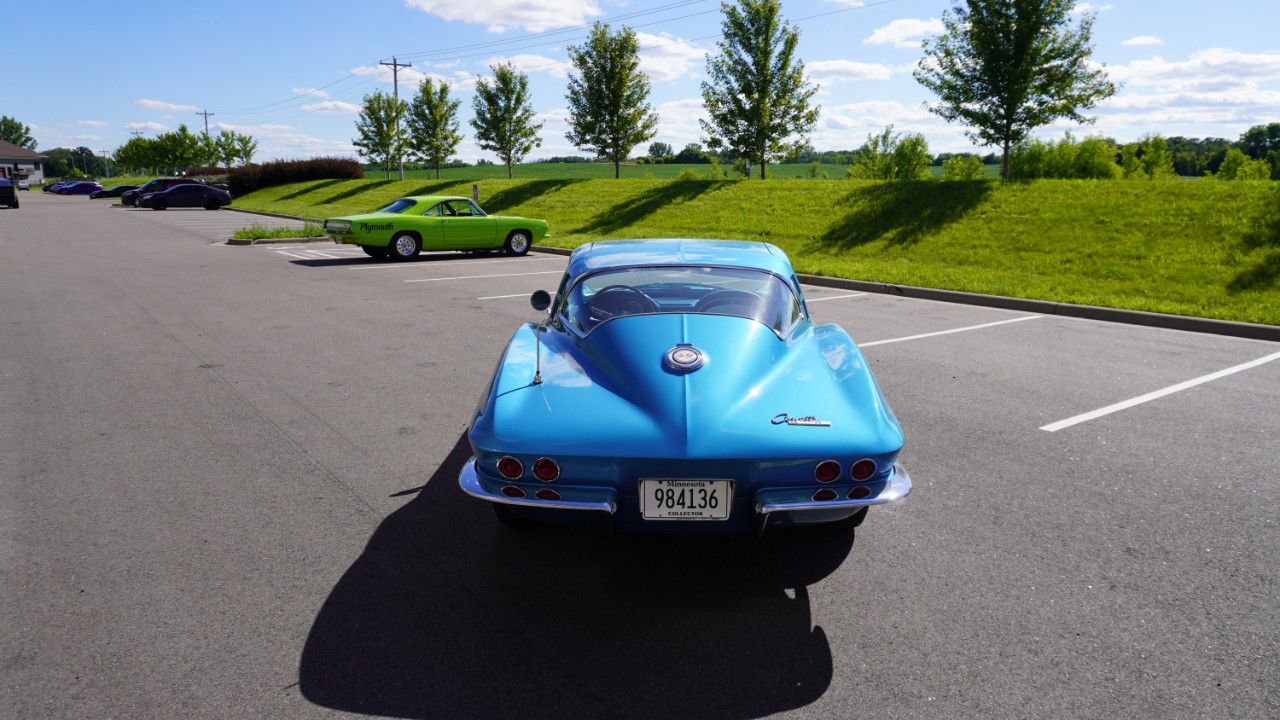 Chevrolet-Corvette-1965-Classic-Car-4
