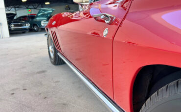 Chevrolet-Corvette-1965-Convertible-13