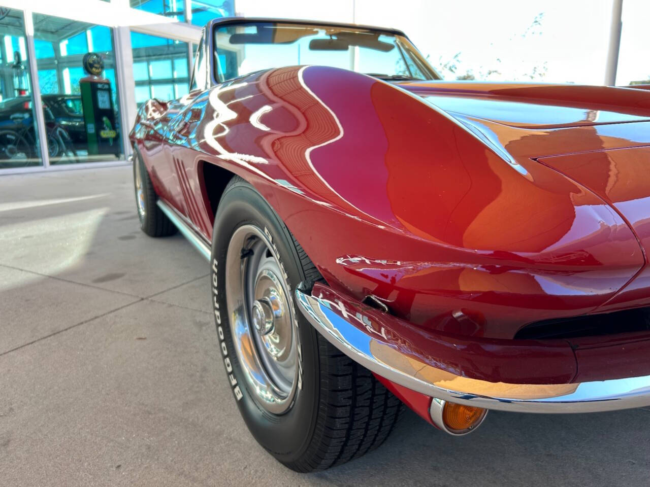 Chevrolet-Corvette-1965-Convertible-18