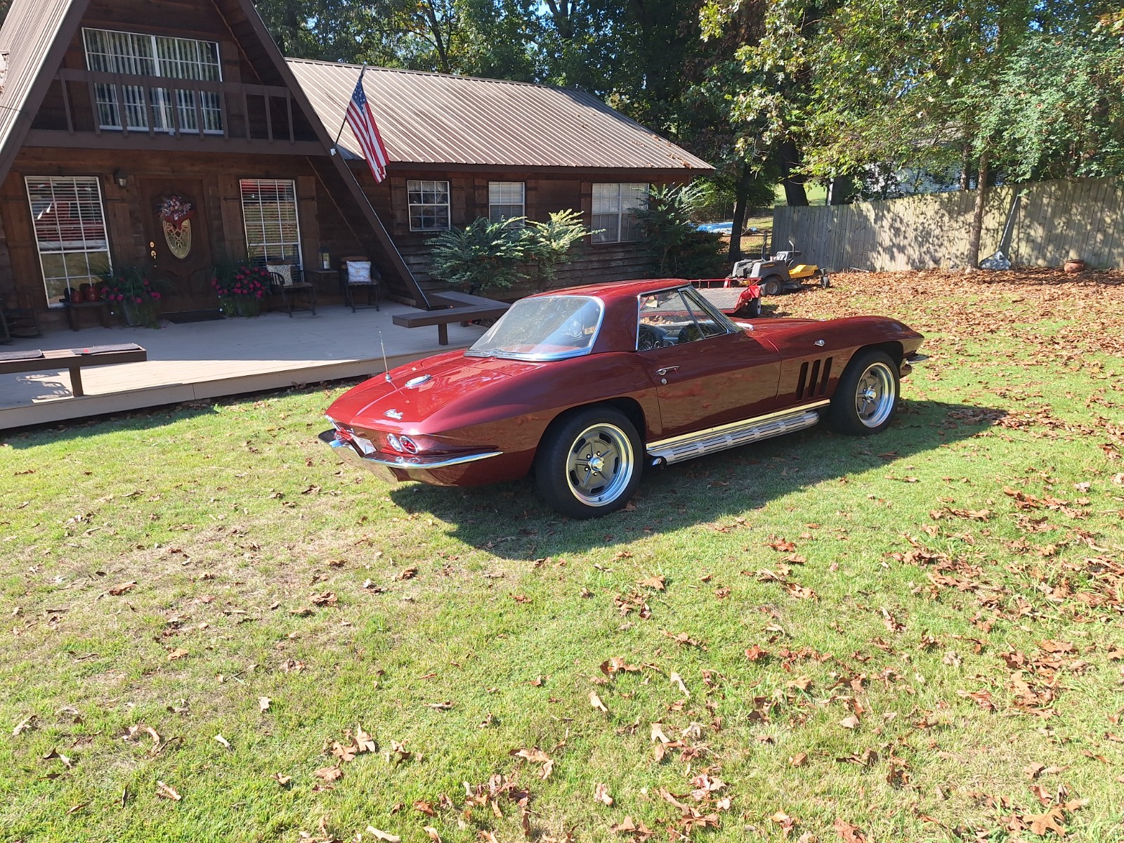 Chevrolet-Corvette-1965-Convertible-2