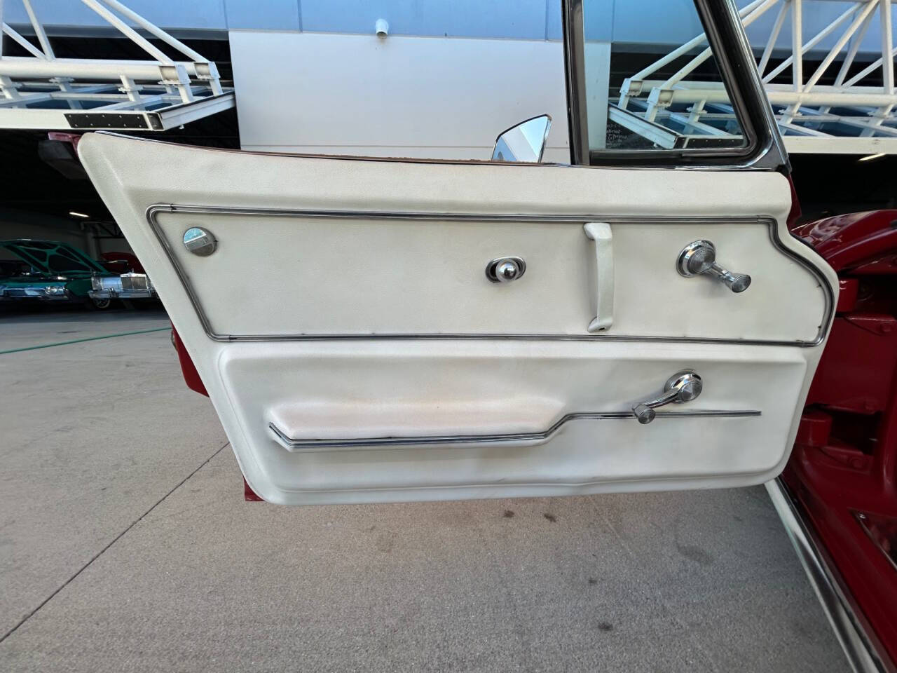 Chevrolet-Corvette-1965-Convertible-21