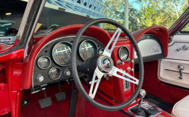 Chevrolet-Corvette-1965-Convertible-22