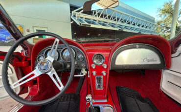 Chevrolet-Corvette-1965-Convertible-24