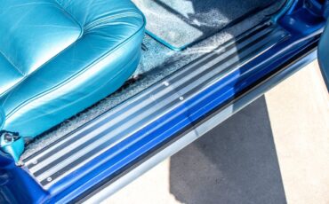 Chevrolet-Corvette-1965-Convertible-31