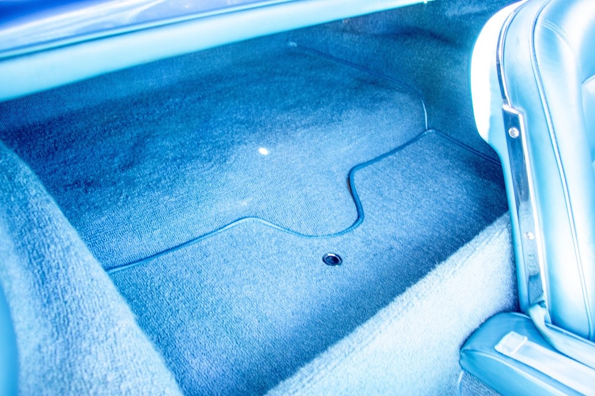 Chevrolet-Corvette-1965-Convertible-34