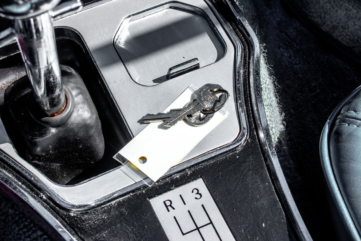 Chevrolet-Corvette-1965-Convertible-35