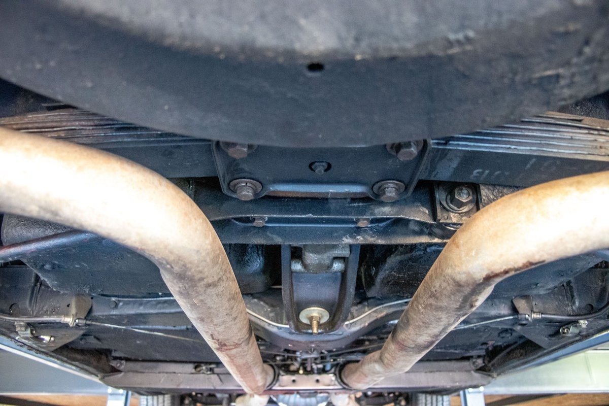 Chevrolet-Corvette-1965-Convertible-37