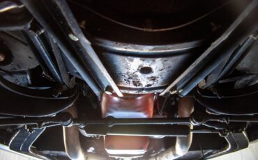 Chevrolet-Corvette-1965-Convertible-38