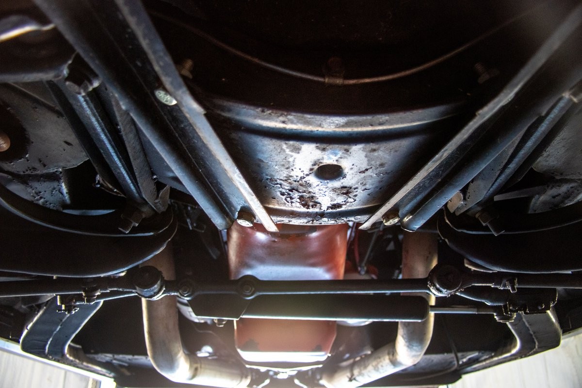 Chevrolet-Corvette-1965-Convertible-38