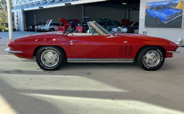 Chevrolet-Corvette-1965-Convertible-4