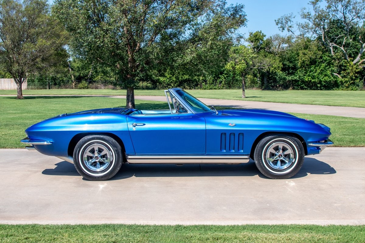 Chevrolet-Corvette-1965-Convertible-5
