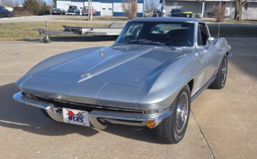 Chevrolet-Corvette-1965-Coupe-1