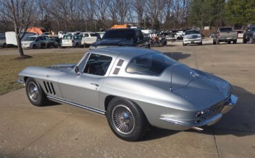 Chevrolet-Corvette-1965-Coupe-13