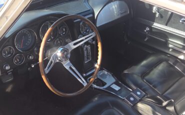 Chevrolet-Corvette-1965-Coupe-19
