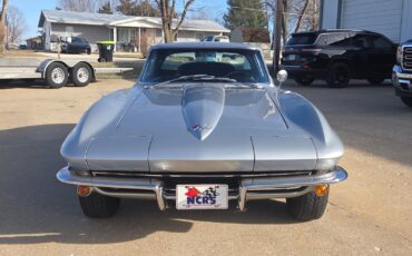 Chevrolet-Corvette-1965-Coupe-2