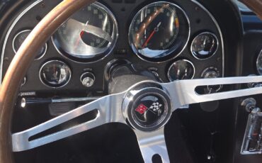 Chevrolet-Corvette-1965-Coupe-20