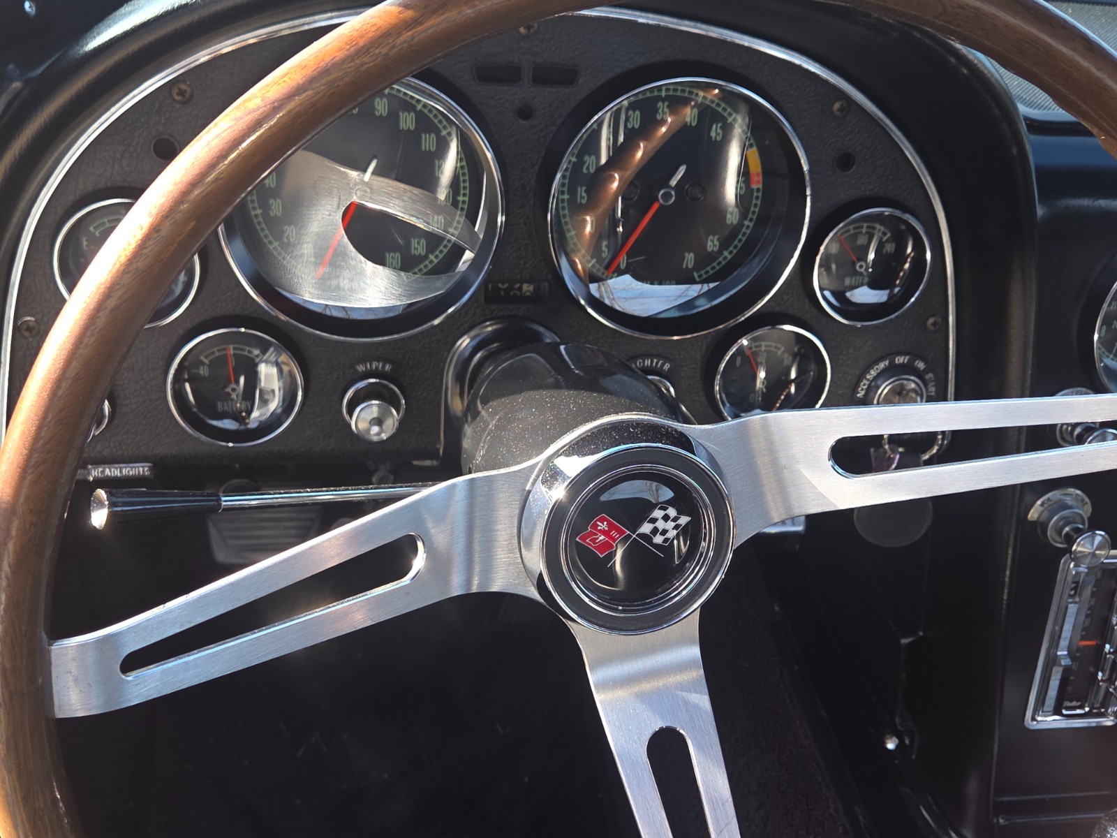 Chevrolet-Corvette-1965-Coupe-20