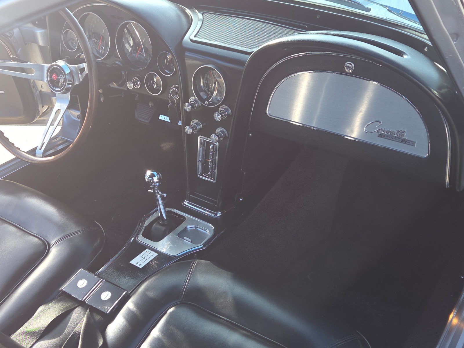 Chevrolet-Corvette-1965-Coupe-22