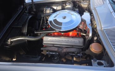 Chevrolet-Corvette-1965-Coupe-33