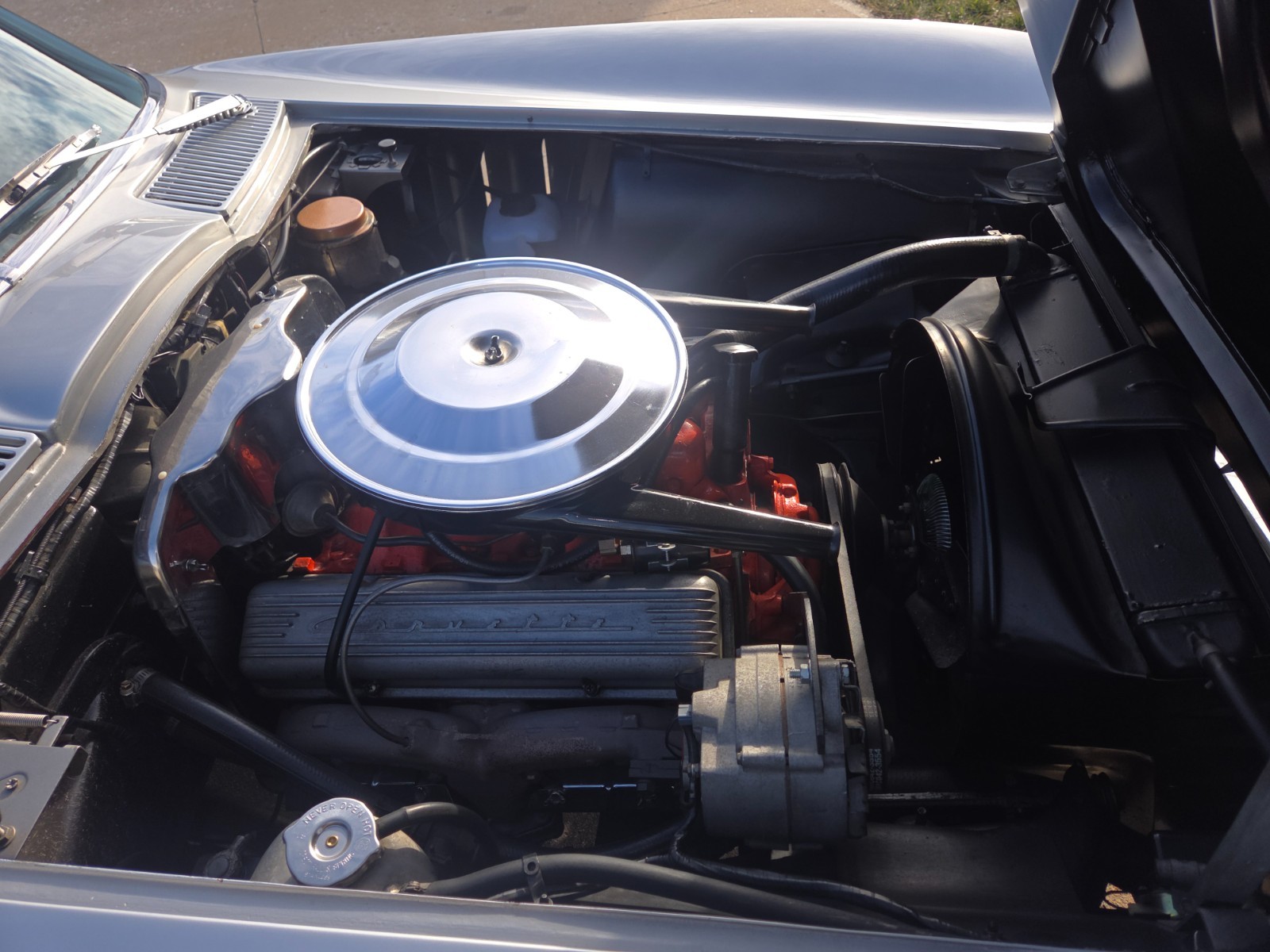 Chevrolet-Corvette-1965-Coupe-36