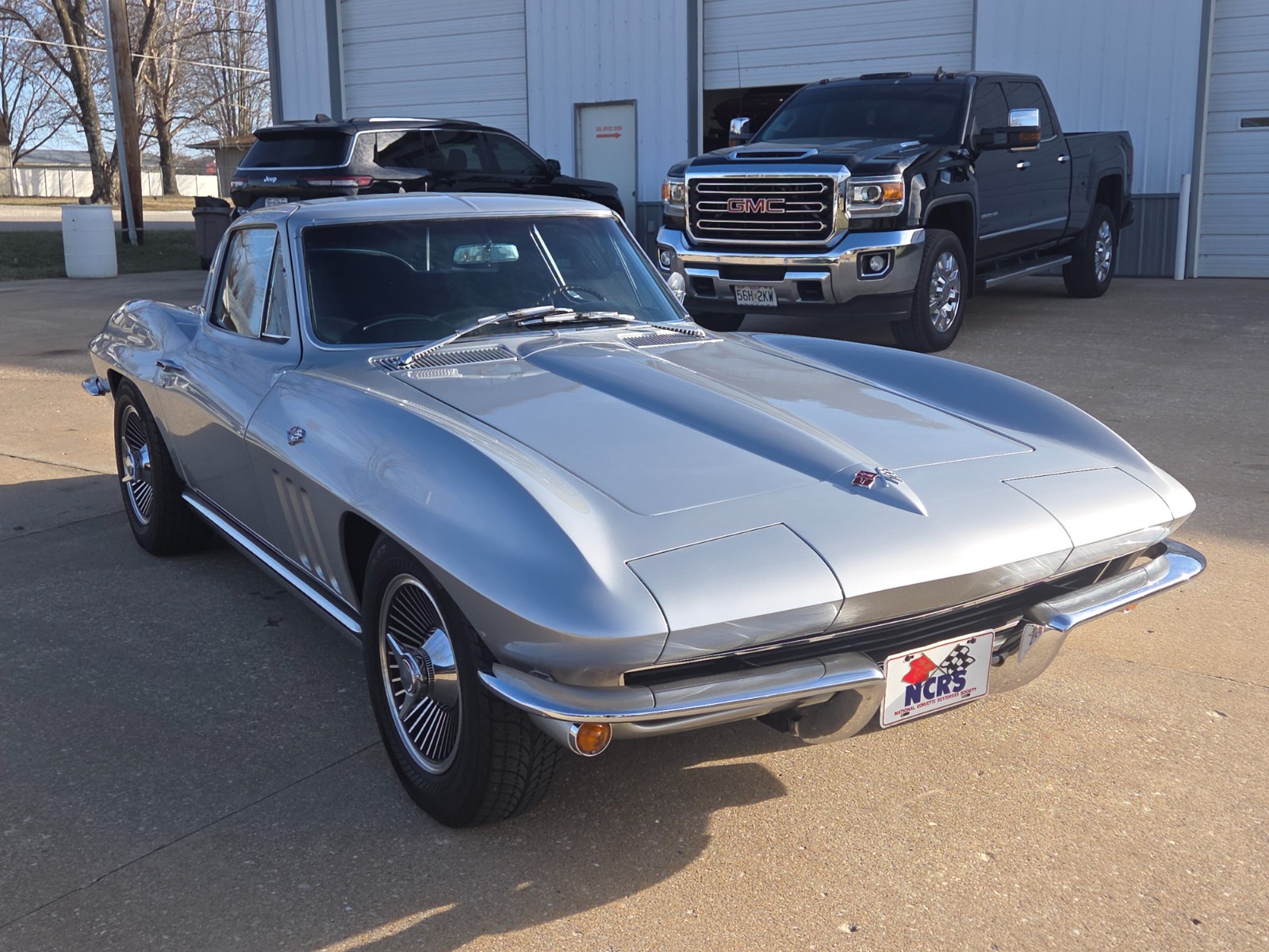 Chevrolet-Corvette-1965-Coupe-4