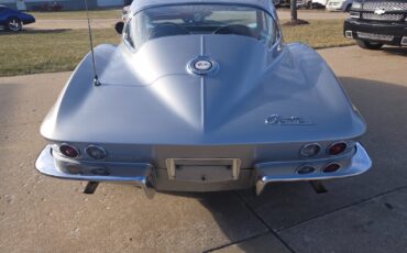 Chevrolet-Corvette-1965-Coupe-9