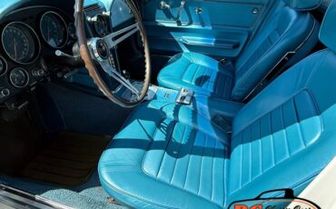 Chevrolet-Corvette-1966-1