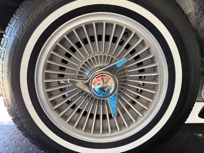 Chevrolet-Corvette-1966-15