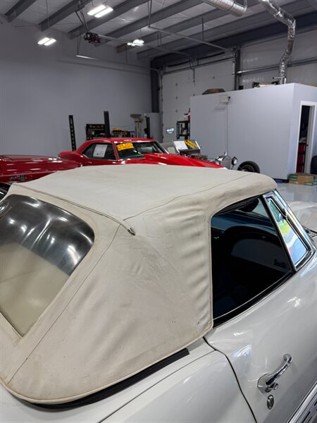 Chevrolet-Corvette-1966-16