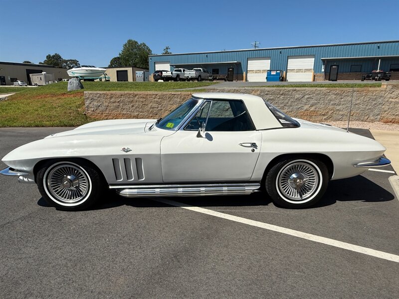 Chevrolet-Corvette-1966-19