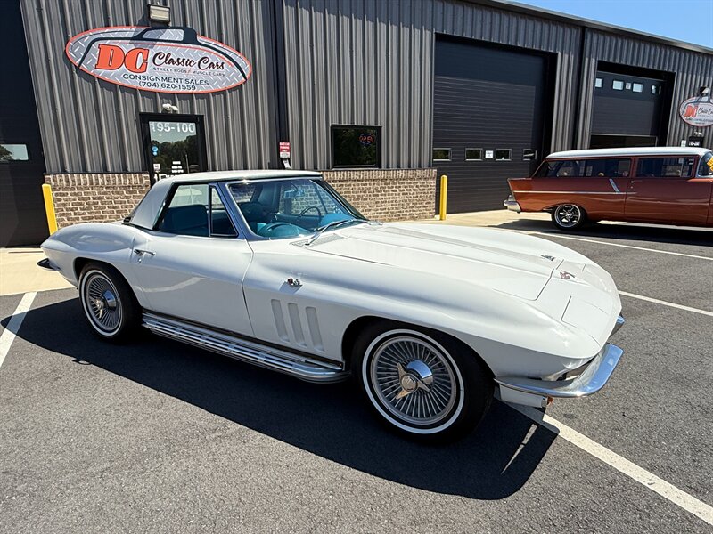 Chevrolet-Corvette-1966-24