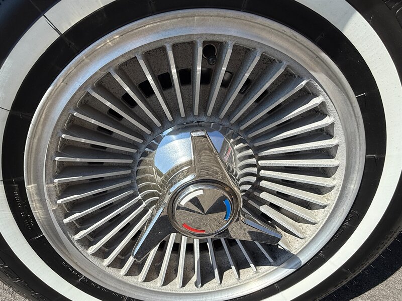 Chevrolet-Corvette-1966-27