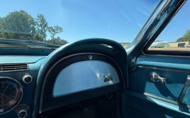 Chevrolet-Corvette-1966-29