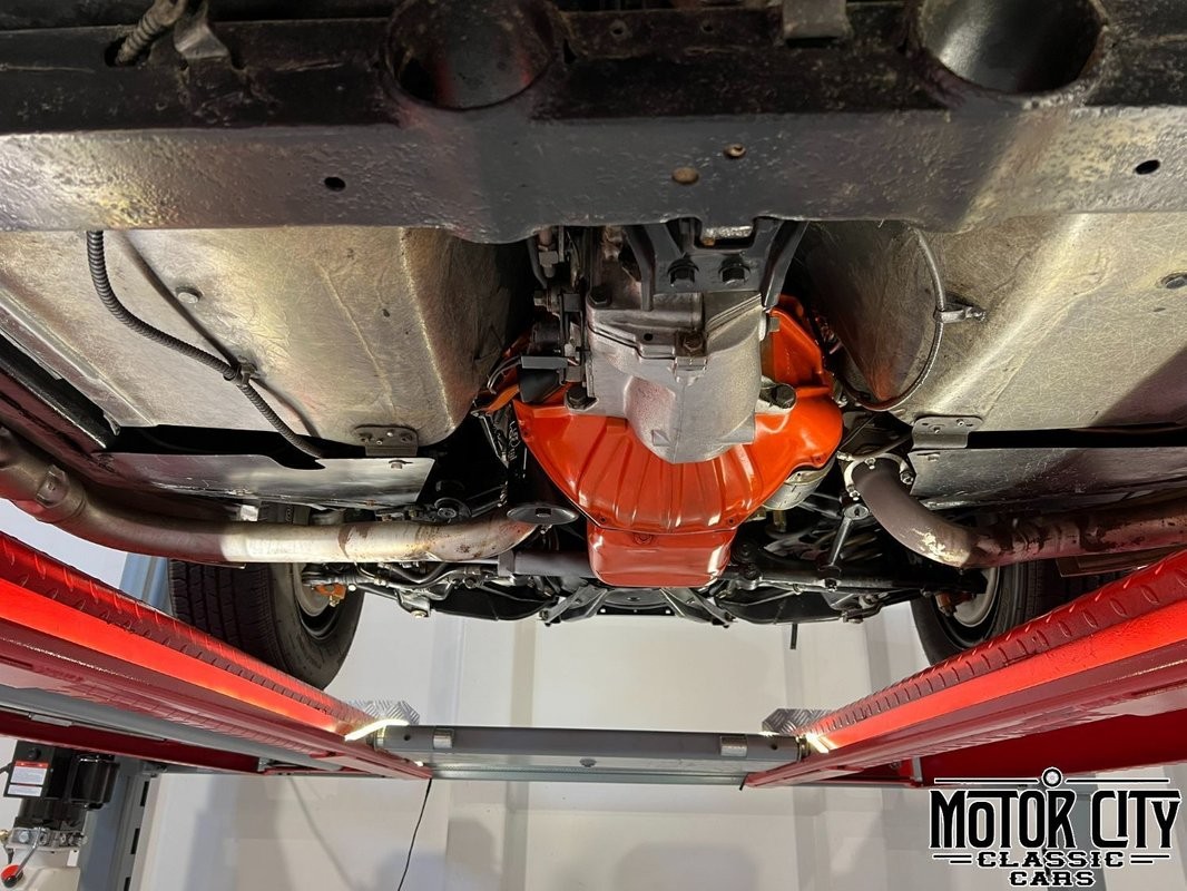 Chevrolet-Corvette-1966-37