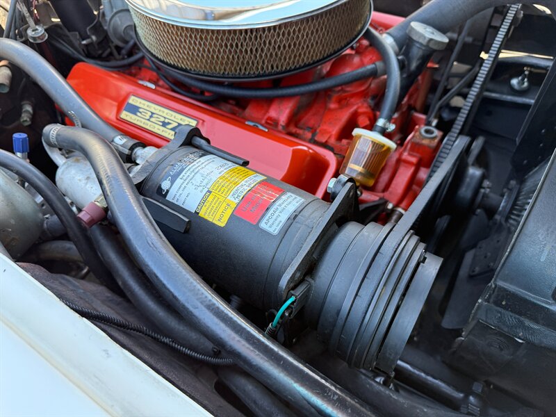 Chevrolet-Corvette-1966-40