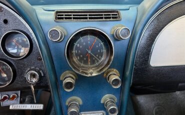 Chevrolet-Corvette-1966-43